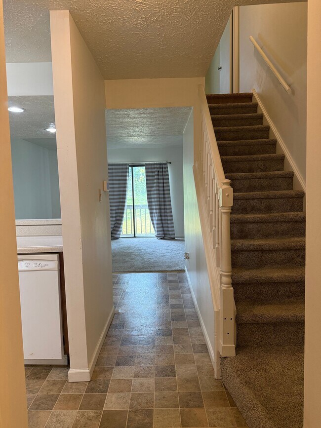 Foto del edificio - 517 E Graham Pl