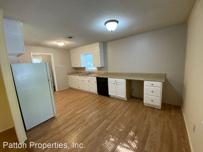 Building Photo - 3 br, 1 bath House - 312 Peachtree Rock Road