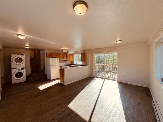 Building Photo - 1670 N Basie Point Cir