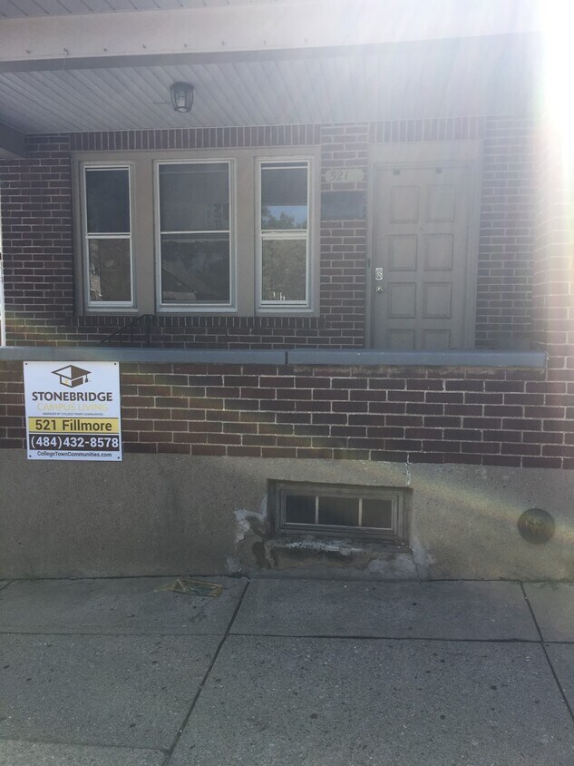 Primary Photo - 511 E Packer Ave