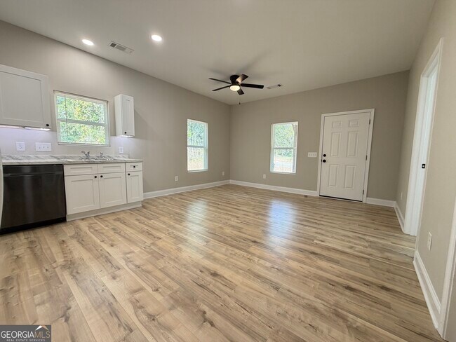 Foto del edificio - 326 S McIntosh St