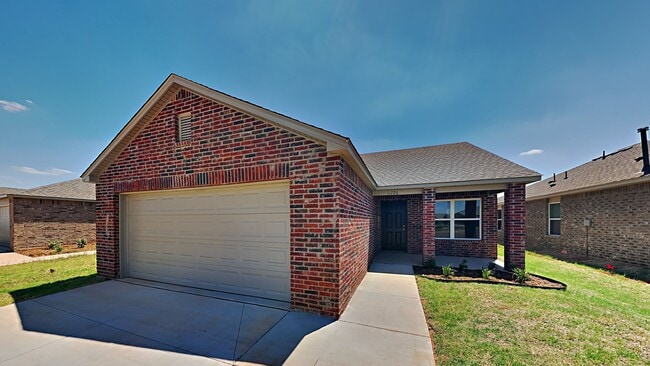 Photo - Very Nice 3 Bedroom 2 Bath Home in Yukon Schools