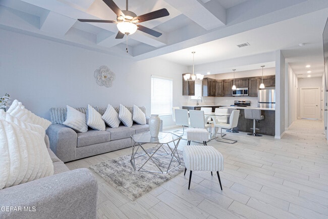 Building Photo - 546 Spanish Oak Dr
