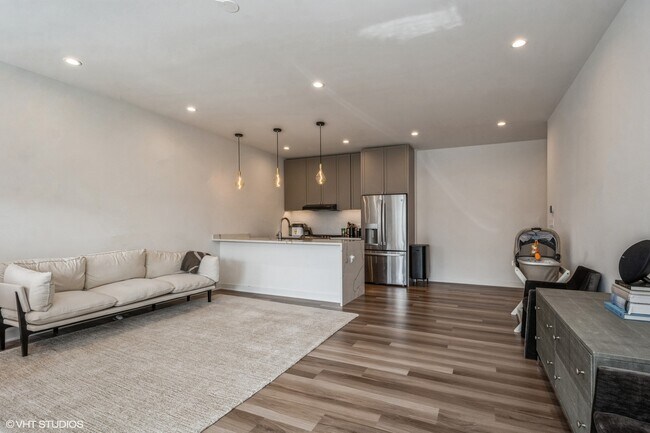 Foto del edificio - 5526 N Magnolia Ave