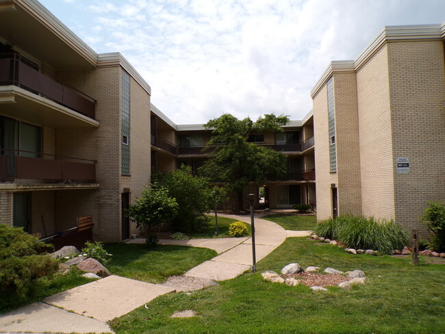 Foto del edificio - 12548 Fairview Ave