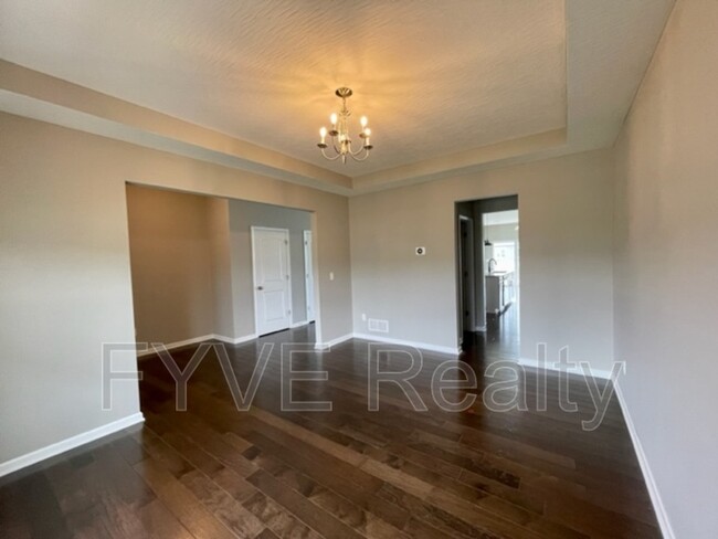 Building Photo - 3473 Whispering Pines Loop N