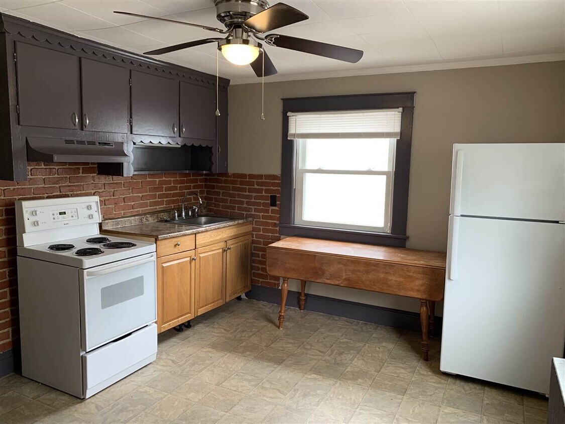 Foto principal - 325 Central St