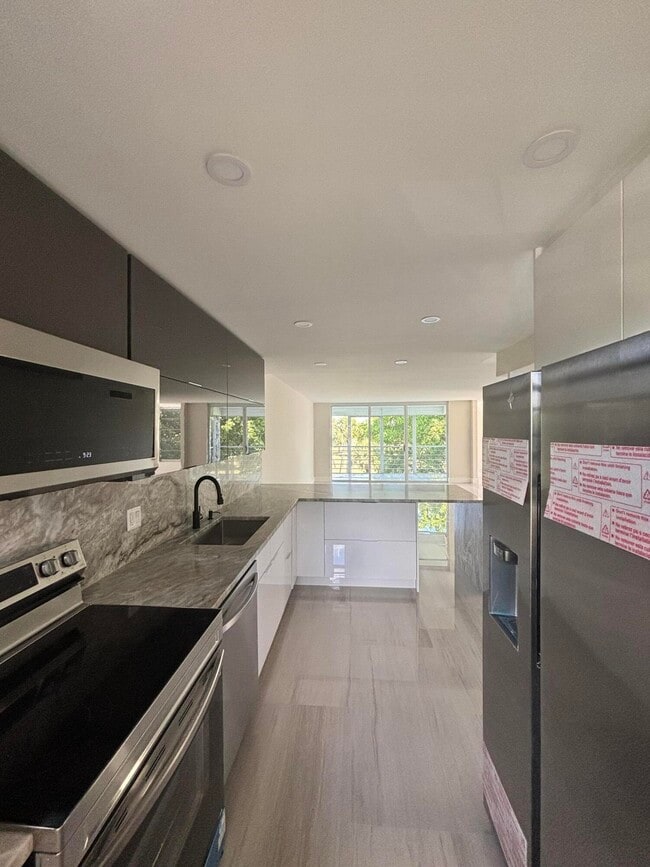 Foto del edificio - 3960 Oaks Clubhouse Dr