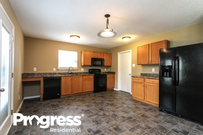Building Photo - 13323 N Brick Chapel Dr
