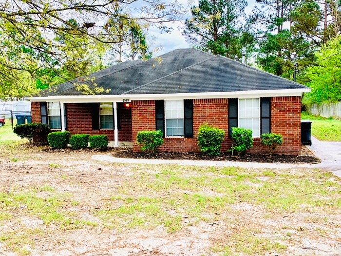Charming 4 Bedroom with Vaulted Ceilings! House Rental in Hephzibah