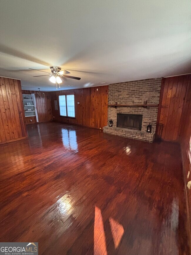 Foto del edificio - 44 Olympic Ln