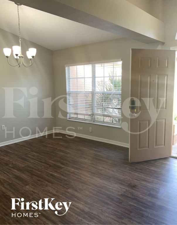 Building Photo - 917 Yellowbird Ave