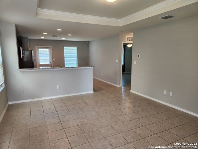 Building Photo - 12025 Silver Lgt