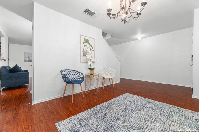 Foto del edificio - 10646 Manor Creek
