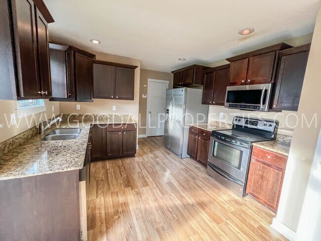 Foto del edificio - 1903 SE Clover Ridge Dr