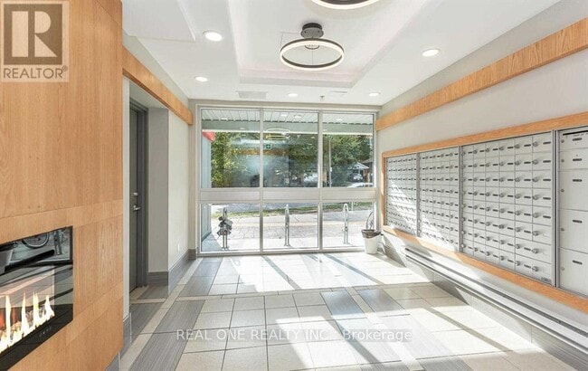 Building Photo - 1156 - 258 A SUNVIEW STREET