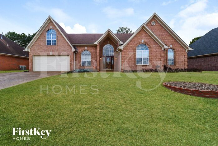 Primary Photo - 4639 Meadow Cliff Dr
