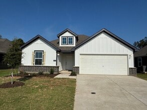 Building Photo - 6052 Freedom Dr