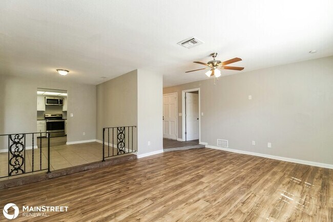 Foto del edificio - 1093 E Normandy Blvd, Deltona, FL 32725