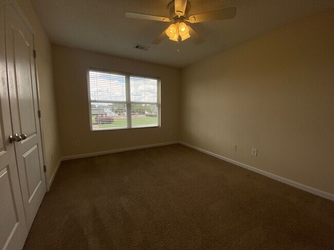 Foto del edificio - PRE-LEASING FOR AUGUST 2025!  1/2 OFF SECU...