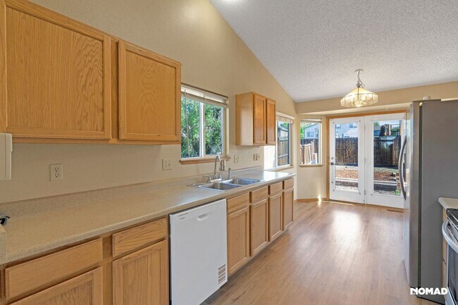 Foto del edificio - Charming 3BR House in Fountain near bases