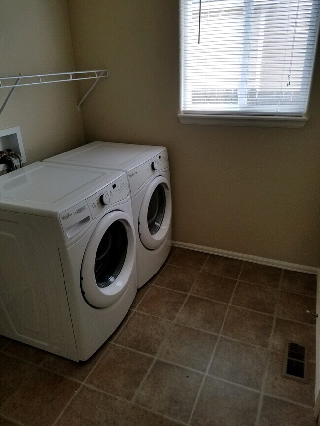 Laundry - 4847 Gami Way
