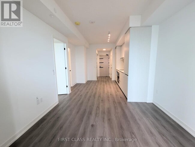 Building Photo - 28 Interchange Wy