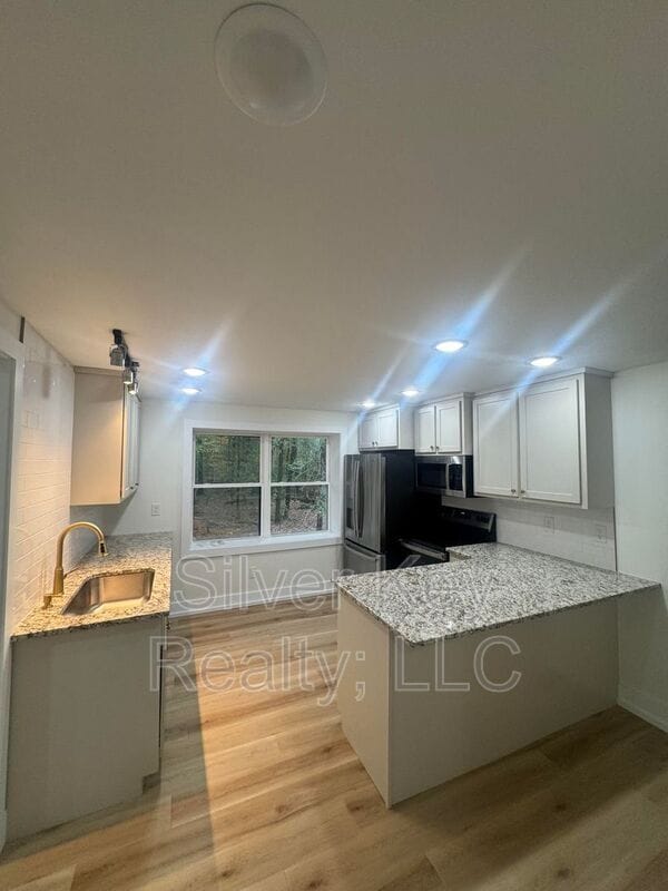 Building Photo - 2113 W Madison Ave