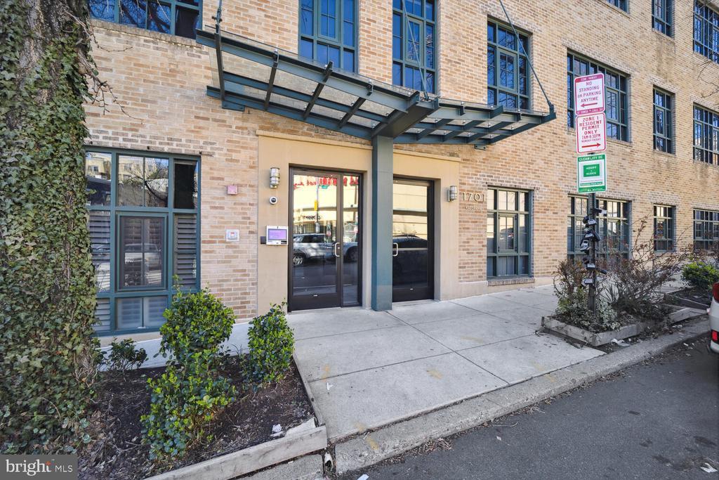 Primary Photo - 1701 Kalorama Rd NW