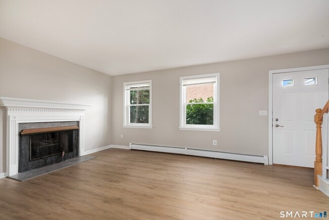 Foto del edificio - 40 Kingsbury Ln