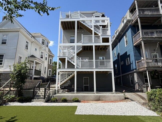Foto del edificio - 171 Trenton St