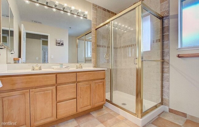 Foto del edificio - 2 br, 2 bath Condo - 260 Flint Court 4