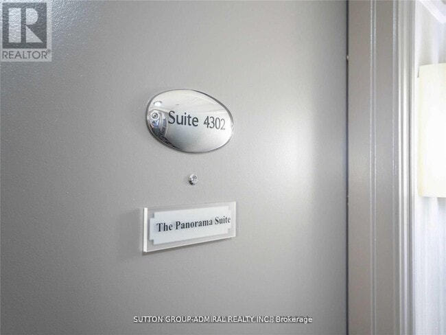 Building Photo - 1 King St W