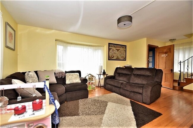 Building Photo - 2642 Queenston Rd