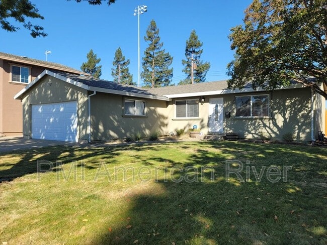 Building Photo - 2621 Cadjew Ave