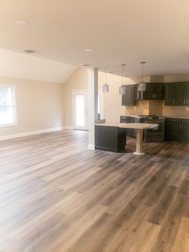 Foto del edificio - 924 Stonebrook Dr