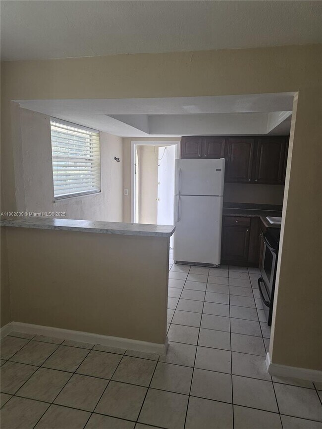 Foto del edificio - 6029 SW 34th St