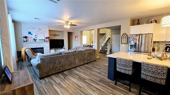 Foto del edificio - 9195 Arbor Glen St