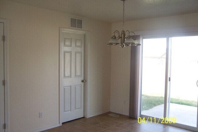 Foto del edificio - Country atmosphere on Springbrook in Nampa