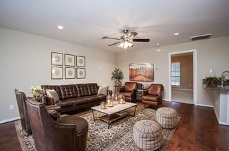 Building Photo - 5343 Richmond Ave.