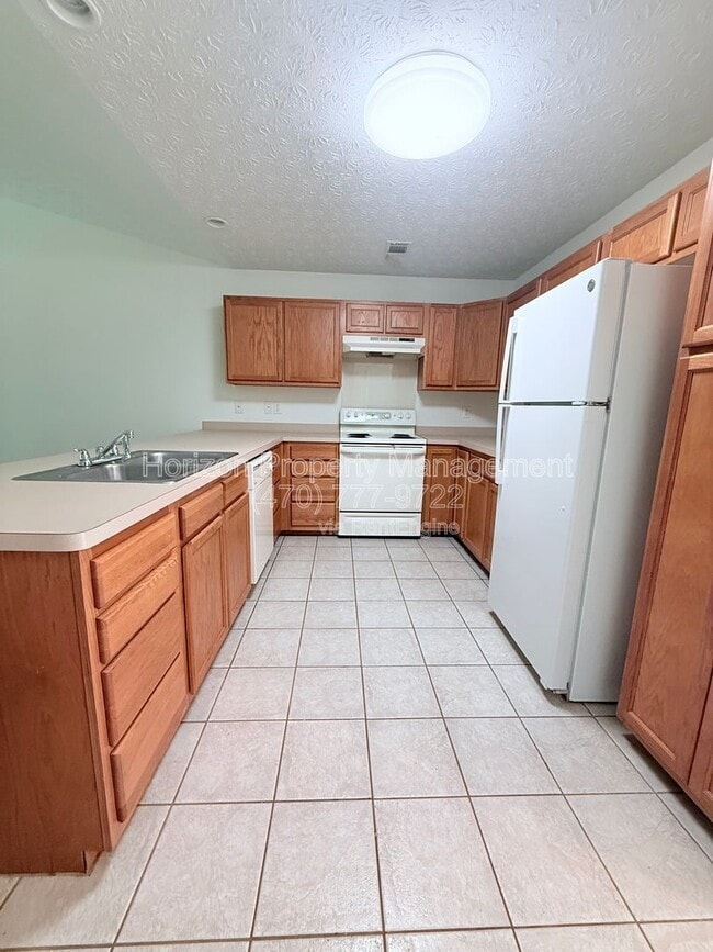 Foto del edificio - 3987 Hidden Hollow Dr