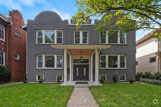Building Photo - 617 S Lombard Ave