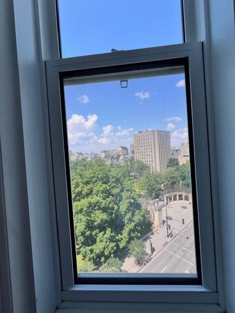Photo du bâtiment - 900 Rue Sherbrooke