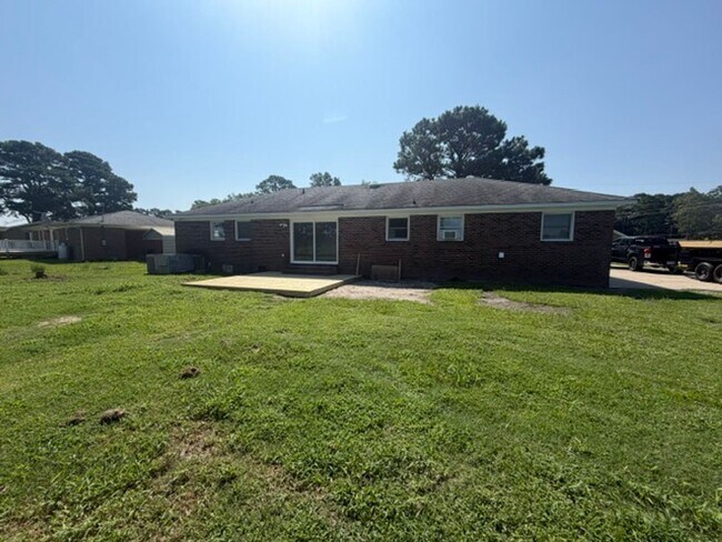 Foto del edificio - 2146 Crescent Dr