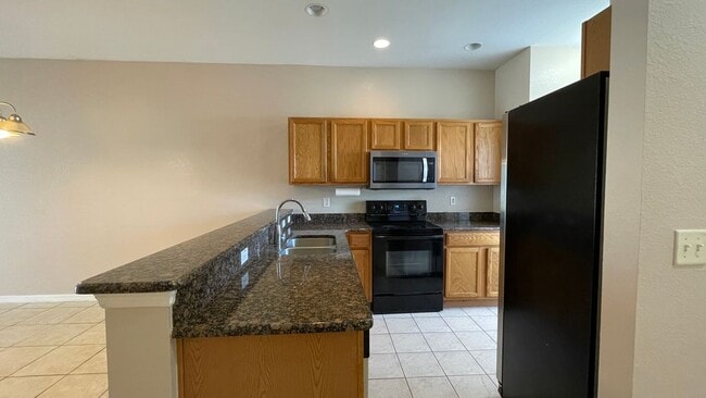 Building Photo - 506 Parsley Ct