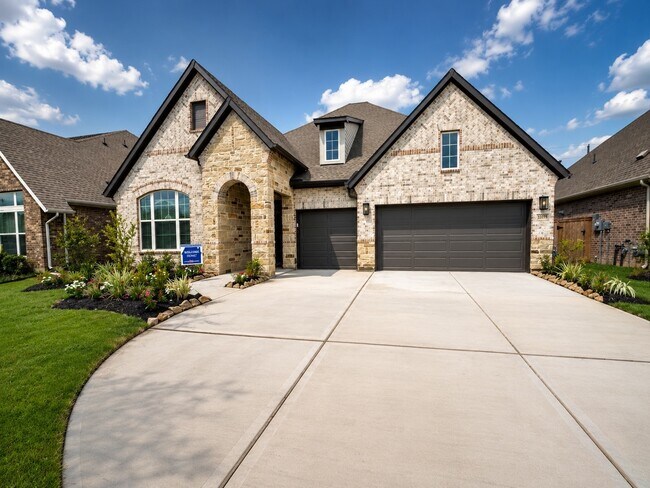 Building Photo - 32035 River Birch Ln
