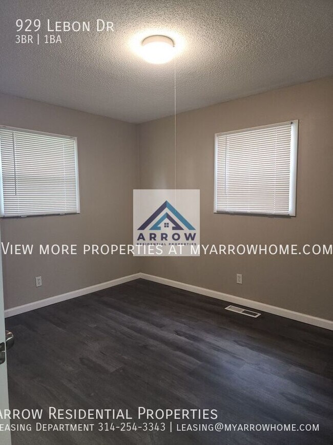 Building Photo - 929 Lebon Dr