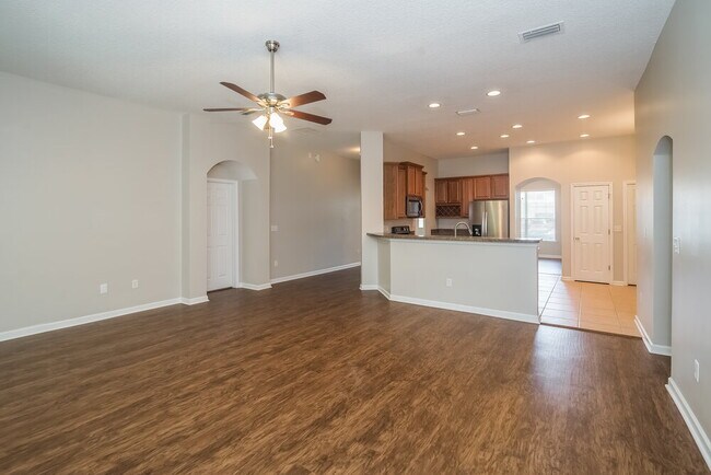 Foto del edificio - 14081 Bradley Cove Rd