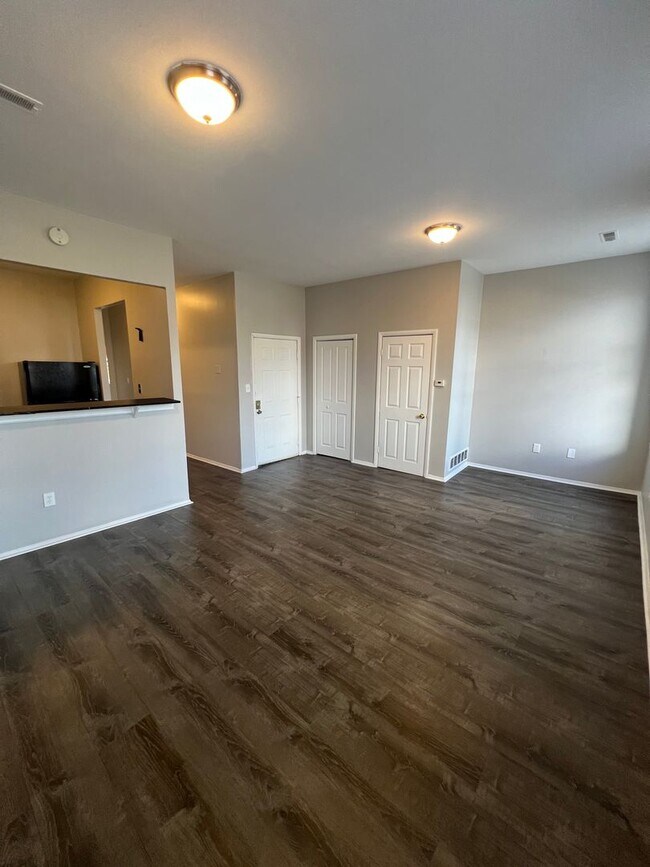 Foto del edificio - 835 N. Fulton Avenue