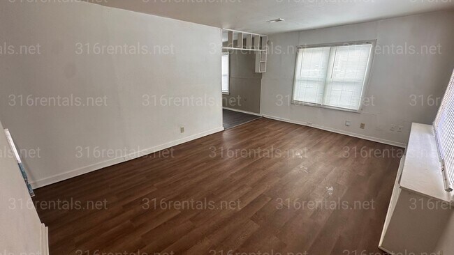 Foto del edificio - $795- 2 bed 1 bath - Single Family Home
